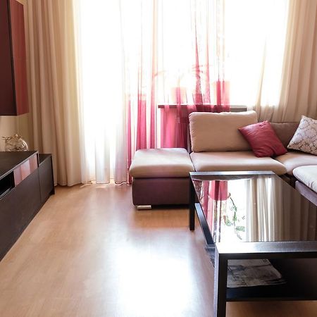 Apartment On Hanrapetutyan Street Ereván Exterior foto